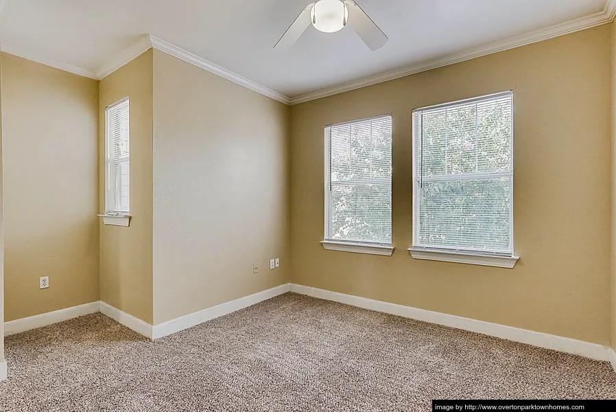 Overton Park Townhomes - Photo 21 of 48